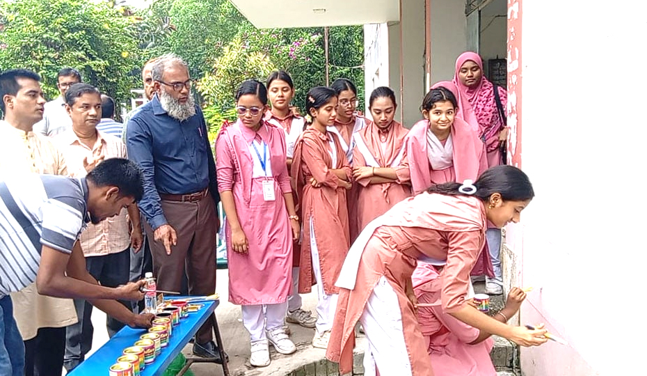 বরিশালে শিক্ষার্থীদের গ্রাফিতি ও চিত্রাঙ্কন প্রতিযোগিতা অনুষ্ঠিত