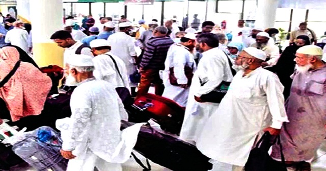 দেশে ফিরেছেন ৮৪ হাজার ৫৭৪ জন হাজি