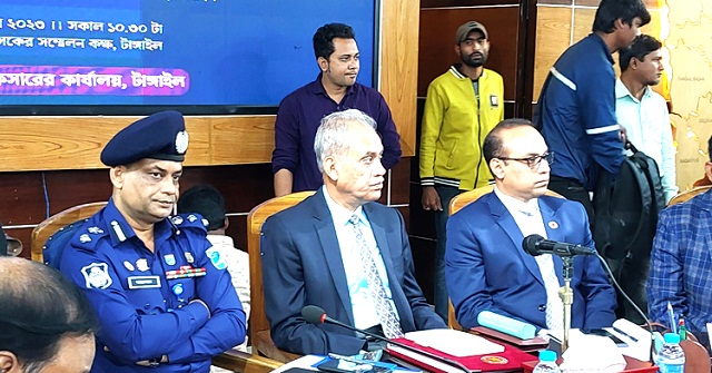 নির্বাচনে বিদেশিদের চাপ দেওয়ার রাইট নেই: ইসি আলমগীর