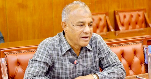 রাস্তার পাশে জ্বালানি তেল বিক্রি বন্ধ: স্বরাষ্ট্র উপদেষ্টা