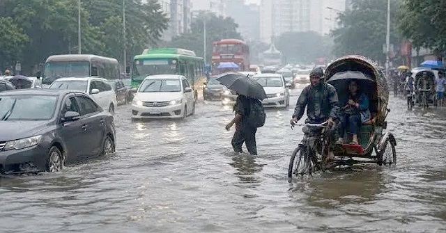 আরও ৫ দিন বৃষ্টির আভাস, উপকূলে অতিভারী বর্ষণের শঙ্কা