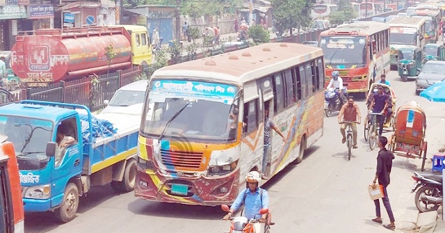 চতুর্থ দফার অবরোধেও বাস চালানোর ঘোষণা মালিক সমিতির