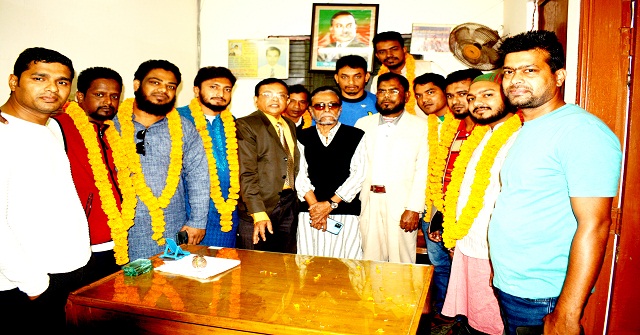 বরিশালে সদ্য কারামুক্ত বিএনপি নেতাদের সংবর্ধনা