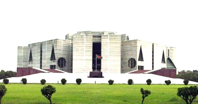 ক্ষমা চাইলেন প্রিয়াংকা 