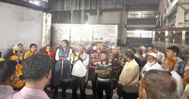 বরিশাল রেফকো ফার্মাসিউটিক্যালসে যৌন হয়রানির শিকার নারী শ্রমিককে শাস্তিমূলক বদলির প্রতিবাদে গেট মিটিং 
