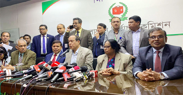    সার্চ কমিটি না আইন, এবার কোন পথে হাঁটবে সরকার