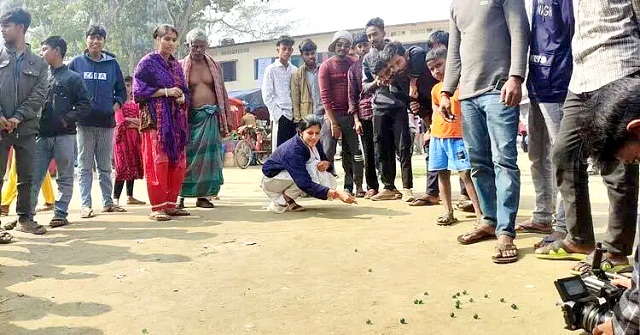 আগৈলঝাড়ায় ছয় কিলোমিটার এলাকাজুড়ে মারবেল মেলা