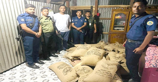  কলাপাড়ায় জেলেদের বরাদ্দকৃত ৪১ বস্তা চাল ‍উদ্ধার 
