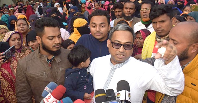 স্বতন্ত্র প্রার্থীর উঠান বৈঠকে কৌশলে বাধা দেওয়ার অভিযোগ