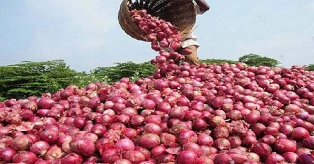 রাতের ট্রেনে  ভারত থেকে আসবে ৬৫০ টন পেঁয়াজ