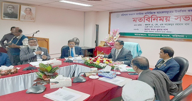 লালমোহনে পা-মুখ বাধা যুবকের ঝুলন্ত লাশ উদ্ধার