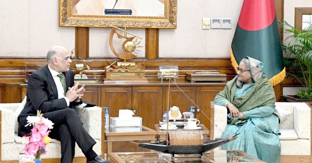 সাদিদের বোলিং এ্যাকশনে ক্রিকেট দুনিয়ায় তোলপাড়