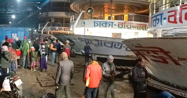 ঘন কুয়াশার কারণে বরিশাল-ঢাকাসহ সব রুটে নৌযান চলাচল বন্ধ