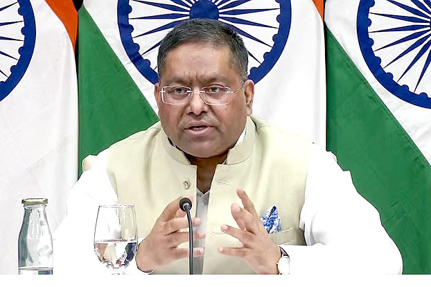 ‘অনুকূল পরিবেশে’ সব বিষয় নিয়ে বাংলাদেশের সঙ্গে আলোচনায় আগ্রহী ভারত’