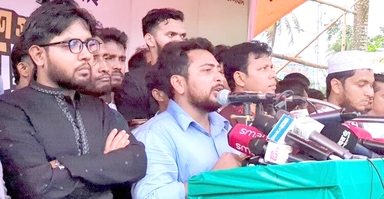  বিএনপি এখন চাঁদাবাজদের দলে পরিণত হয়েছে: নাহিদ ইসলাম