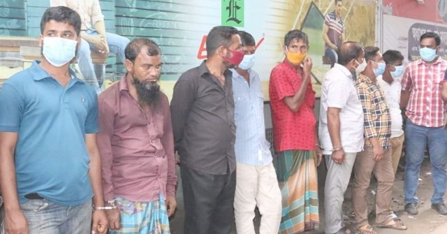 ফের বেড়েছে দালালদের দৌরাত্ম্য