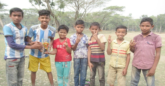 সার্বিয়ার পররাষ্ট্র, বাণিজ্য ও শ্রমমন্ত্রীর সঙ্গে ড. মোমেনের বৈঠক