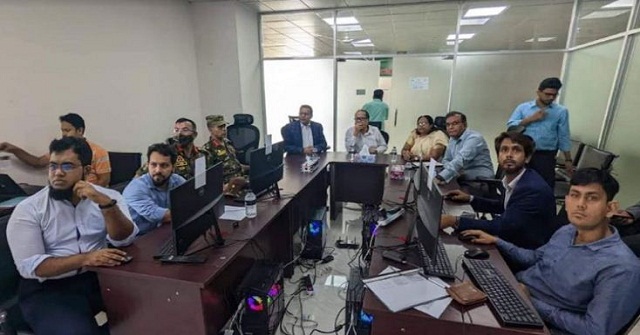 সিসি ক্যামেরা থাকায় ভোটে শৃঙ্খলা দেখছেন সিইসি