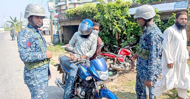 আমতলীতে যৌথবাহিনীর চেকপোস্ট, ৪৪ হাজার টাকা জরিমানা