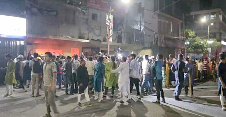 জাতীয় পার্টির কেন্দ্রীয় কার্যালয়ে ফের ভাঙচুর-অগ্নিসংযোগ