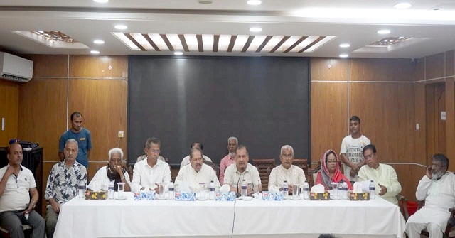 বরিশালে প্রধানমন্ত্রী তারেক রহমানের আগমন উপলক্ষে বিএনপির আলোচনা সভা 