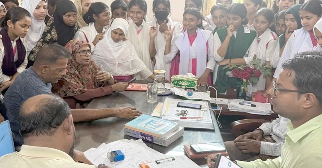 গৌরনদীতে ছাত্রকে কান ধরিয়ে ওঠবস, যুবদল নেতাকে কারাদণ্ড 