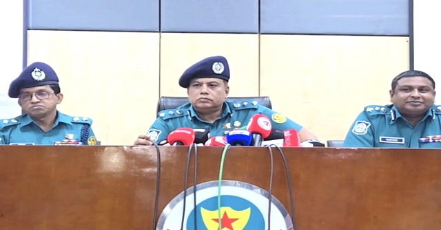 ককটেল বিস্ফোরণ নিয়ে নাসীরুদ্দীন পাটওয়ারীকে জিজ্ঞাসাবাদ করা উচিত : ডিএমপি