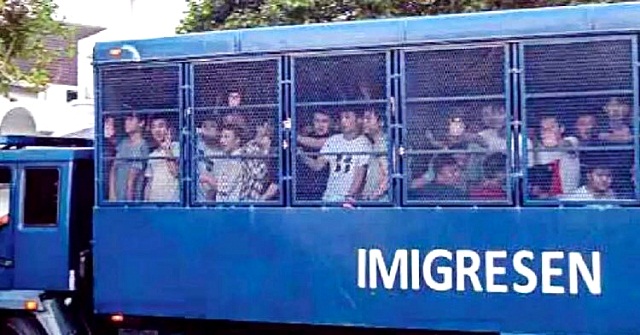 মালয়েশিয়ায় ৭ হাজার বিদেশির বৈধতা যাচাই, শীর্ষে বাংলাদেশ