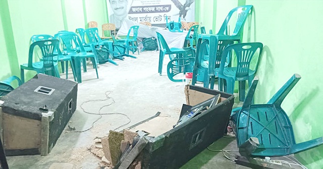 হিজলায় স্বতন্ত্র প্রার্থী পঙ্কজের নির্বাচনী অফিস ভাঙচুর