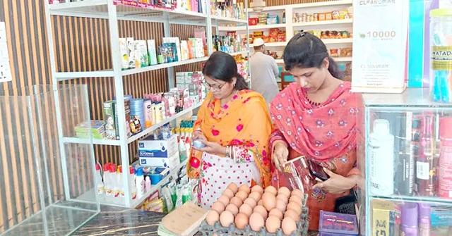 বরিশালে ফল, গ্যাস ডিমসহ নিত্যপণ্যের দোকানে তদারকি, ৯ প্রতিষ্ঠানকে জরিমানা