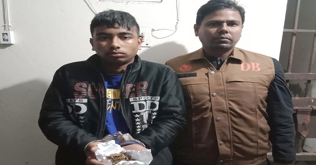 মঠবাড়িয়ায় গাঁজাসহ মাদক ব্যবসায়ী গ্রেফতার