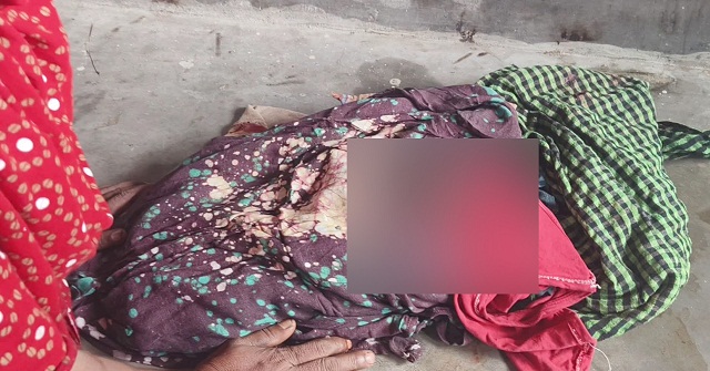  যাত্রী ছাউনিতে ভারসাম্যহীন নারীর সন্তান প্রসব, নবজাতককে নিয়ে হাসপাতালে ছুটলেন ইউএনও 
