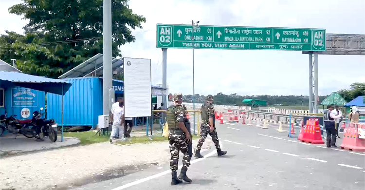 ‌‌ইন্দো-নেপাল সীমান্ত বন্ধ করেছে ভারত
