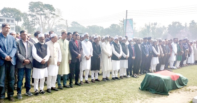 পিরোজপুর জেলা আ.লীগের সাধারণ সম্পাদকের জানাযায় হাজারো মানুষের ঢল