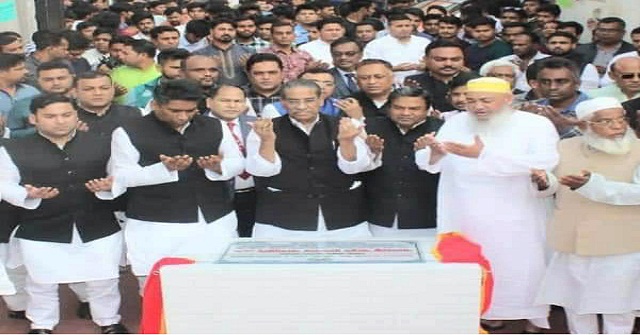 দৌলতখানে কর্মহীন মানুষের মাঝে নগদ অর্থ বিতরণ