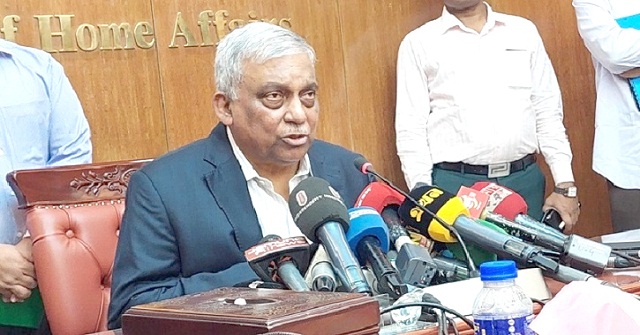যত্রতত্র গাড়ি থামিয়ে চাঁদা নিলেই মামলা: স্বরাষ্ট্রমন্ত্রী 