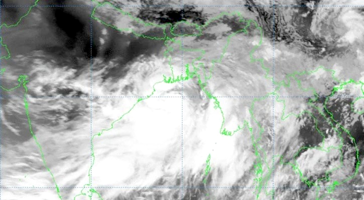 উপকূলে আঘাত হানছে রেমালের অগ্রভাগ