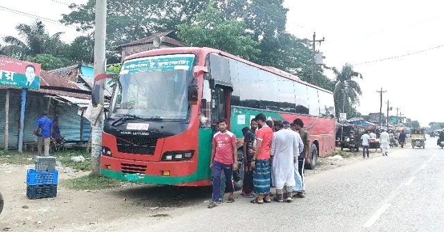 কলাপাড়ায় নানা বাড়িতে বেড়াতে এসে সড়ক দুর্ঘটনায় স্কুলছাত্র নিহত 