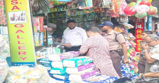 বরিশালে ঘরোয়া রেস্তোরাসহ চার ব্যবসা প্রতিষ্ঠানকে জরিমানা 