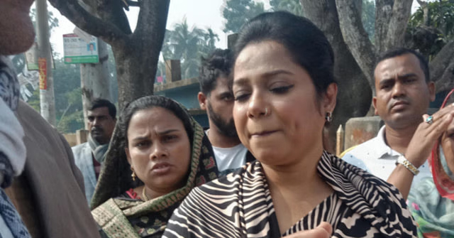ভোটারদের নৌকায় ভোটে দিতে প্রভাবিত করা হচ্ছে :ডলি সায়ন্তনী