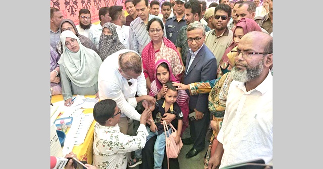 বাকেরগঞ্জে হাম-রুবেলা টিকাদান ক্যাম্পেইনের উদ্বোধন 