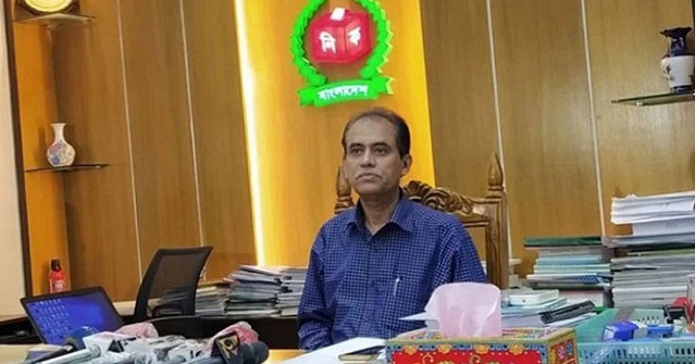 এনআইডি স্বরাষ্ট্রে গেলে আমরা ভোটার কার্ড দেব: ইসি আলমগীর