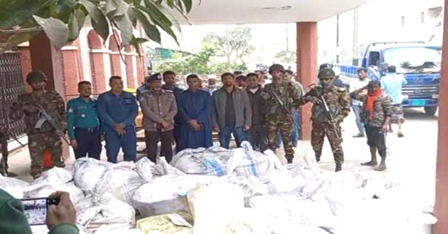 বরিশালে বাস থেকে তিন হাজার কেজি জাটকা জব্দ