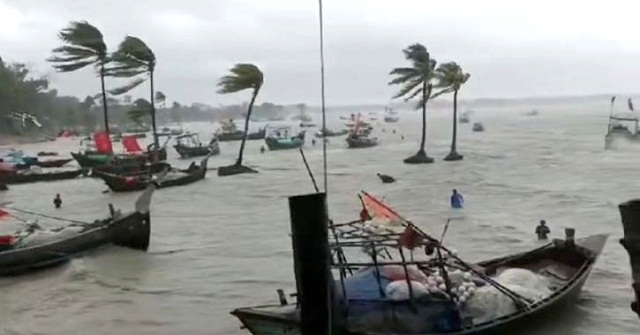 সব সমুদ্রবন্দরে দুই নম্বর সংকেত