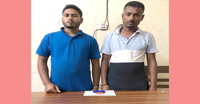  বরিশালে ১৩০ পিস ইয়াবাসহ দুই মাদক ব্যবসায়ী আটক 