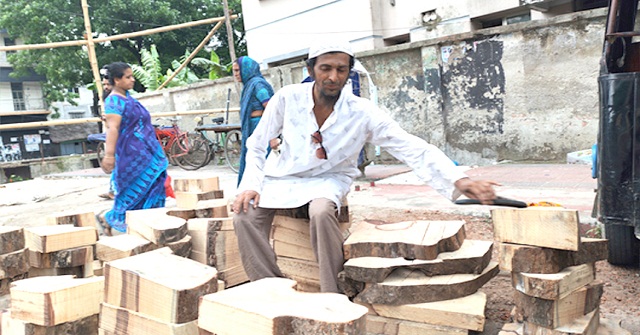 বরিশালে কদর বেড়েছে  তেঁতুল গাছের খাটিয়ার