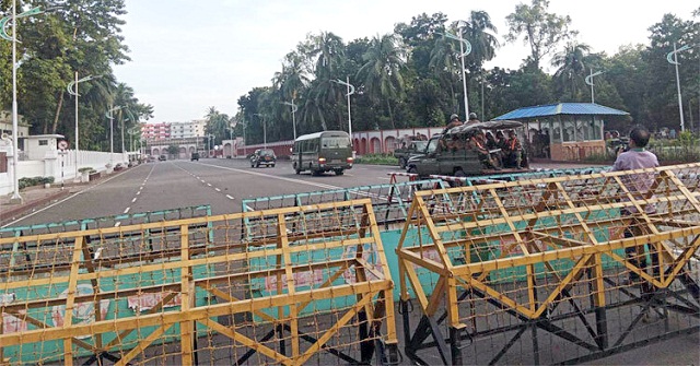 রাষ্ট্রপতি, তিন বাহিনীর প্রধান ও সমন্বয়কদের সঙ্গে বৈঠক চলছে