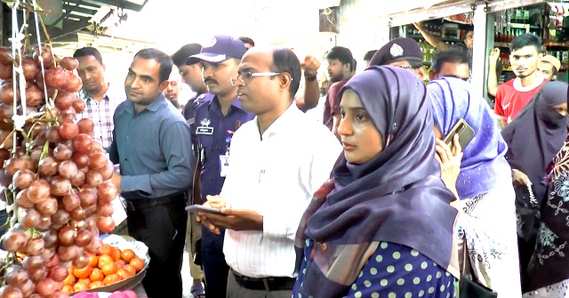 ঝালকাঠিতে বাজার মনিটরিংয়ে জেলা প্রশাসন 