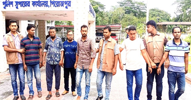 ছয় হাজার টন কয়লা জব্দ, ৬ কালোবাজারি আটক