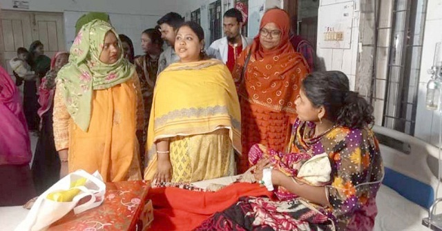 পাগলী হলেন মা, সন্তানের নাম দিলেন ডিসি 